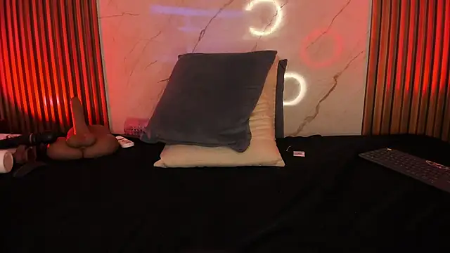 Emiilycollins online show from 31, 1, 2025