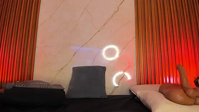 Emiilycollins online show from 11, 2, 2025