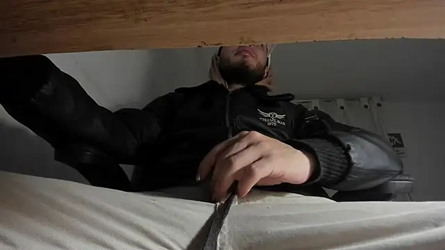 s sven03 online show from 19, 12, 2024