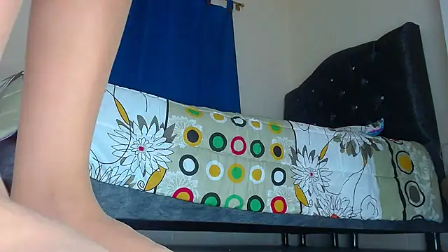 Snapshot of Valenn_rey chatting on 24, 2, 2025 Valenn rey online show from 24, 2, 2025