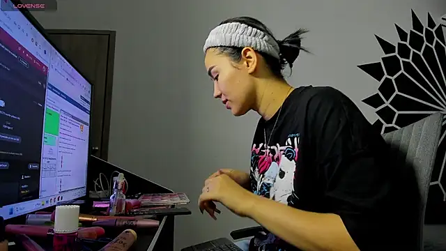 Snapshot of Rubi_Sky chatting on 8, 3, 2025 Rubi Sky online show from 8, 3, 2025