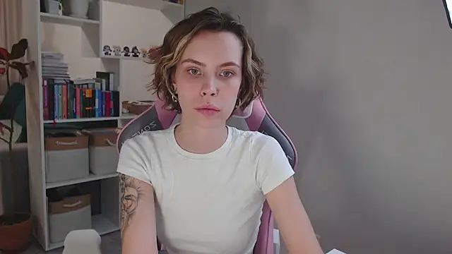 milly ross online show from 22, 12, 2024