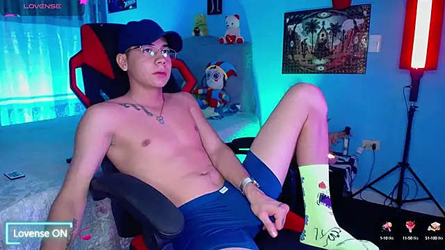 Snapshot of mexican_cum chatting on 12, 9, 2025 mexican cum online show from 12, 9, 2025