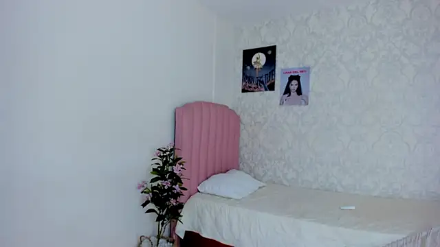 Adria ross online show from 17, 1, 2026