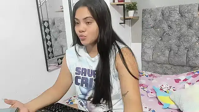 Snapshot of Alejandra_evanss chatting on 3, 12, 2024 Alejandra evanss online show from 3, 12, 2024