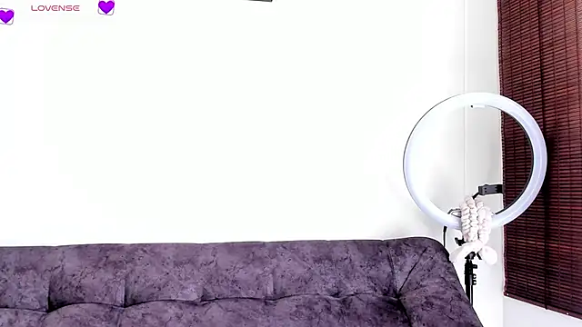 VeronicaTonu online show from 4, 10, 2025