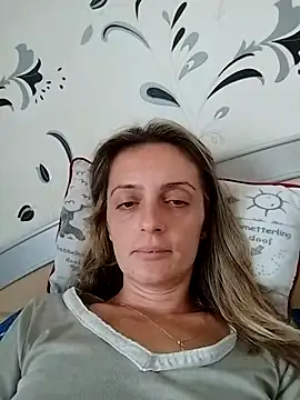 Snapshot of SophyGirl chatting on 4, 10, 2025 SophyGirl online show from 4, 10, 2025