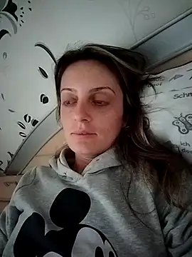 Snapshot of SophyGirl chatting on 22, 10, 2025 SophyGirl online show from 22, 10, 2025