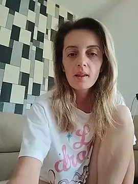 SophyGirl online show from 31, 5, 2026