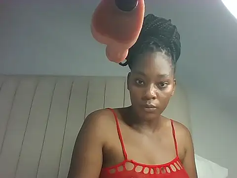 Snapshot of Queen_of_the_ring1 chatting on 5, 11, 2025 Queen of the ring1 online show from 5, 11, 2025