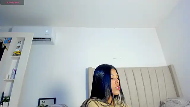 Mady-Edwards online show from 27, 11, 2025