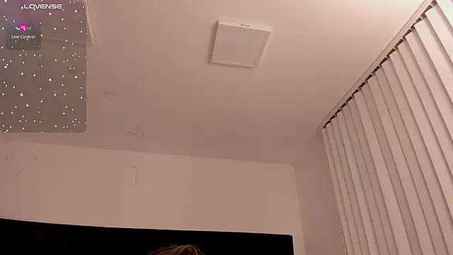 Snapshot of FaloonRoussel chatting on 13, 2, 2026 FaloonRoussel online show from 13, 2, 2026