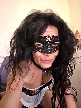 Snapshot of EmySkinny85 chatting on 6, 5, 2026 EmySkinny85 online show from 6, 5, 2026