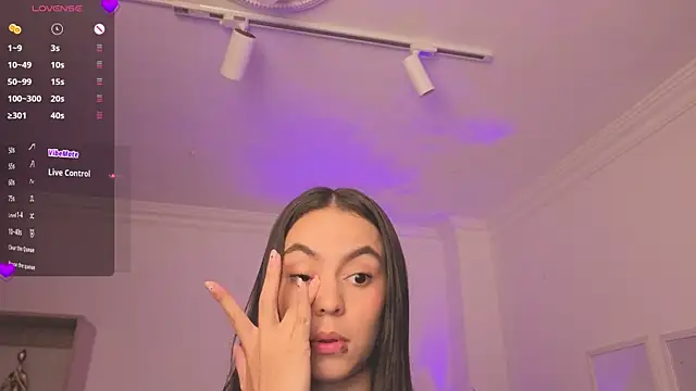 Snapshot of Aleejaa__ chatting on 25, 4, 2026 Aleejaa online show from 25, 4, 2026