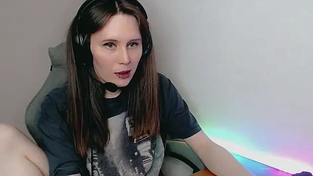 Snapshot of tracy_cooper chatting on 6, 1, 2025 tracy cooper online show from 6, 1, 2025