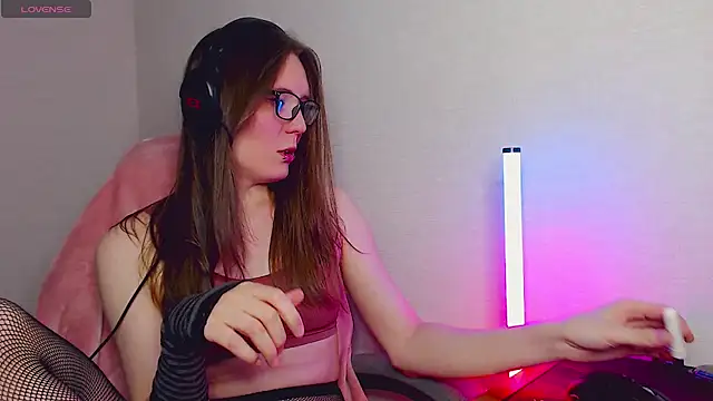 Snapshot of tracy_cooper chatting on 20, 2, 2025 tracy cooper online show from 20, 2, 2025