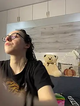 MartiniiSelenna online show from 6, 6, 2026