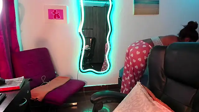 ladyrd1 online show from 26, 1, 2025