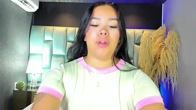 Snapshot of MarianaGarciaa__ chatting on 18, 4, 2026 MarianaGarciaa online show from 18, 4, 2026