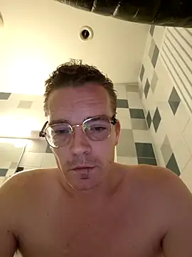 Snapshot of Boyka187@xh chatting on 19, 12, 2025 Boyka187xh online show from 19, 12, 2025