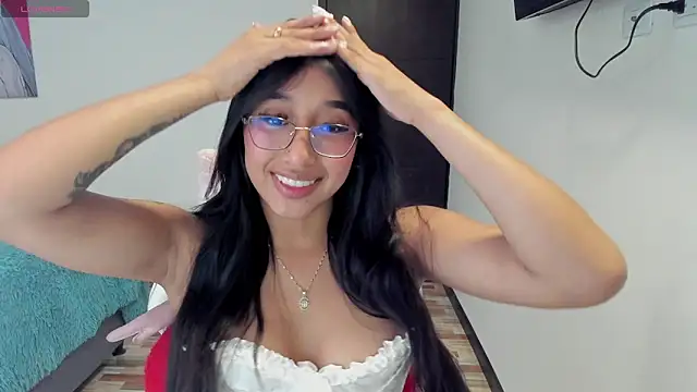 Snapshot of isa_bellaa0 chatting on 7, 3, 2025 isa bellaa0 online show from 7, 3, 2025