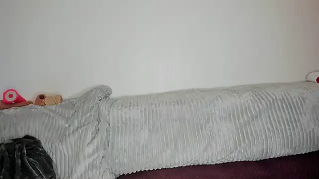 Snapshot of Mlleeffy chatting on 14, 12, 2025 Mlleeffy online show from 14, 12, 2025