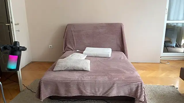 itsmaxxbaby  online show from 7, 11, 2025