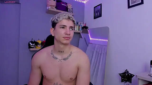 Snapshot of SebasFallon chatting on 21, 3, 2025 SebasFallon online show from 21, 3, 2025