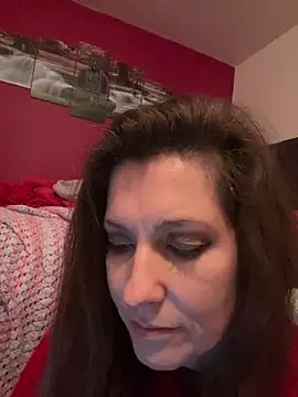 Lwhite1 online show from 11, 1, 2025