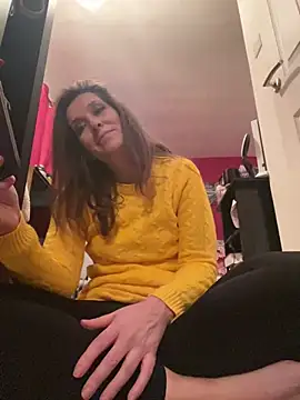 Lwhite1 online show from 12, 1, 2025