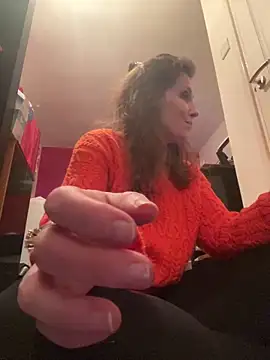 Lwhite1 online show from 12, 2, 2025