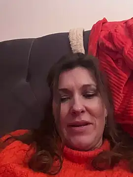 Lwhite1 online show from 13, 2, 2025