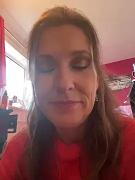 Lwhite1 online show from 17, 9, 2025