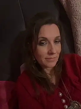 Lwhite1 online show from 8, 11, 2025