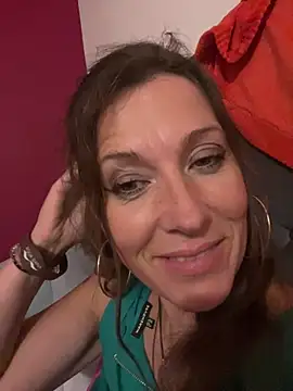 Snapshot of Lwhite1 chatting on 29, 6, 2026 Lwhite1 online show from 29, 6, 2026