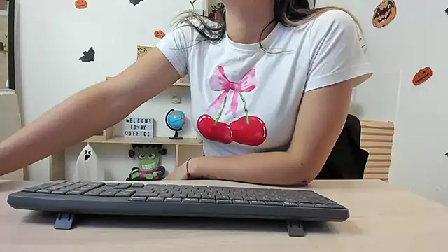 merlinaadams  online show from 20, 10, 2025