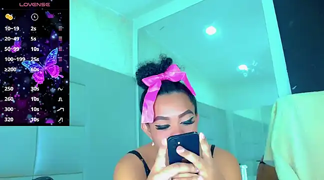 KayleighDreams  online show from 23, 2, 2025