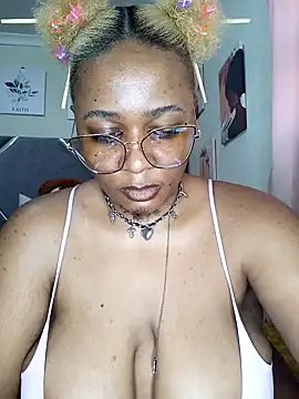 Snapshot of CocoBootyyy chatting on 2, 10, 2025 CocoBootyyy online show from 2, 10, 2025