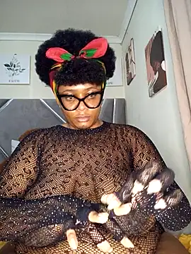 Snapshot of CocoBootyyy chatting on 15, 10, 2025 CocoBootyyy online show from 15, 10, 2025