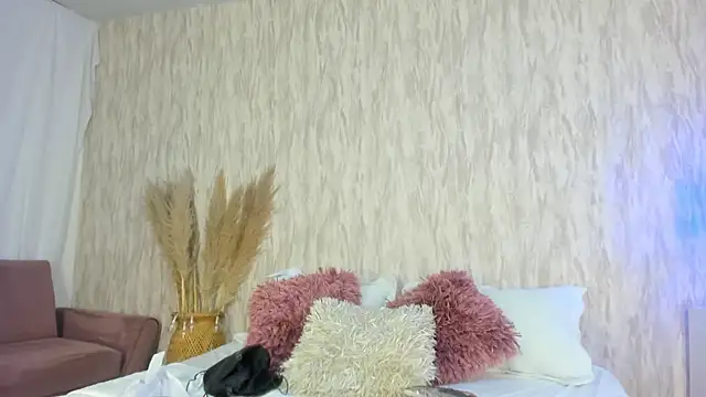 Snapshot of emily_parkerr chatting on 3, 12, 2024 emily parkerr online show from 3, 12, 2024