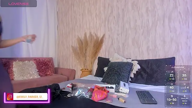 Snapshot of emily_parkerr chatting on 15, 3, 2025 emily parkerr online show from 15, 3, 2025