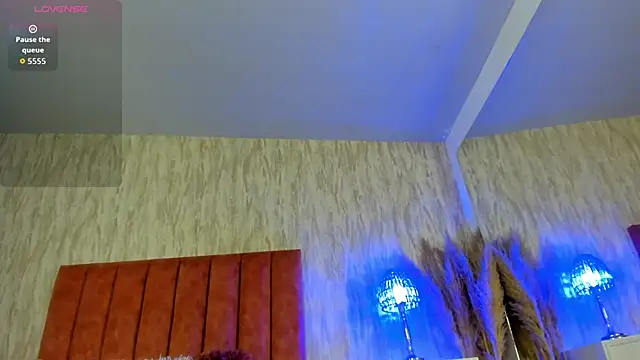 Snapshot of emily_parkerr chatting on 10, 9, 2025 emily parkerr online show from 10, 9, 2025