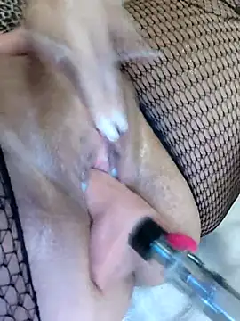 Snapshot of Sexycouplexxx69 chatting on 4, 3, 2025 Sexycouplexxx69 online show from 4, 3, 2025