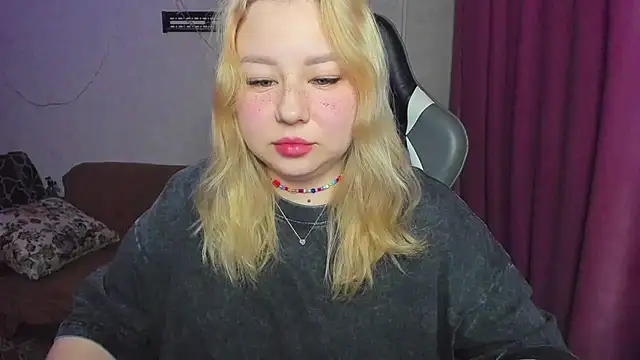 Milafoxxxy online show from 24, 11, 2025