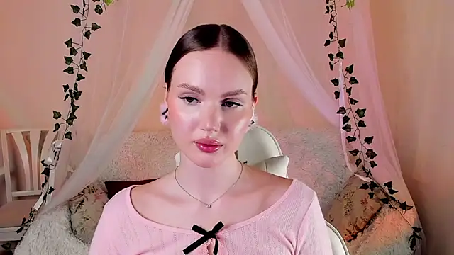 Snapshot of MishkaMe chatting on 16, 11, 2025 MishkaMe online show from 16, 11, 2025