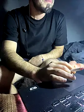 Snapshot of giorgakaci69 chatting on 5, 11, 2025 giorgakaci69 online show from 5, 11, 2025