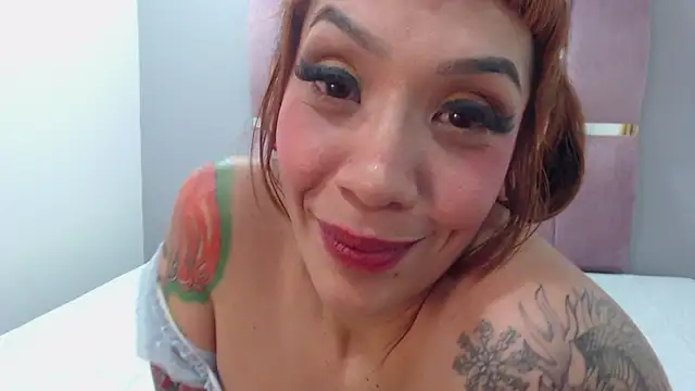 Snapshot of EmiliaKurt chatting on 12, 3, 2025 EmiliaKurt online show from 12, 3, 2025