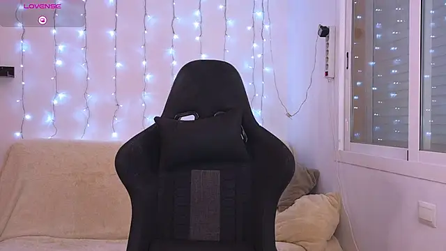 Snapshot of Karinchik_ chatting on 19, 3, 2025 Karinchik online show from 19, 3, 2025