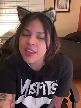 miacanela xo online show from 22, 2, 2025