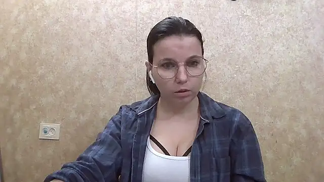 JeorginaJ online show from 4, 2, 2025